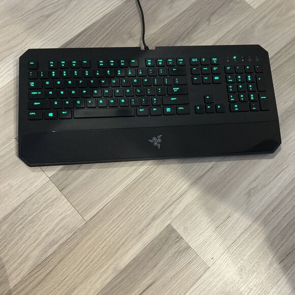 Razer DeathStalker Gaming Keyboard USB Anti Ghosting RZ03-00800100-R3U1 (Black)